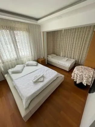 Geniş Standart Oda, Bahçe Manzaralı, Fransız Balkonlu