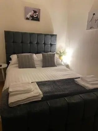 Economy Tek Büyük Yataklı Oda