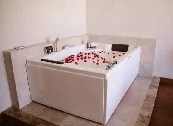 Deluxe Stüdyo Süit