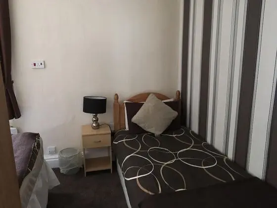 Apart Daire, Sigara İçilmez (One-Bedroom Apartment First Floor)