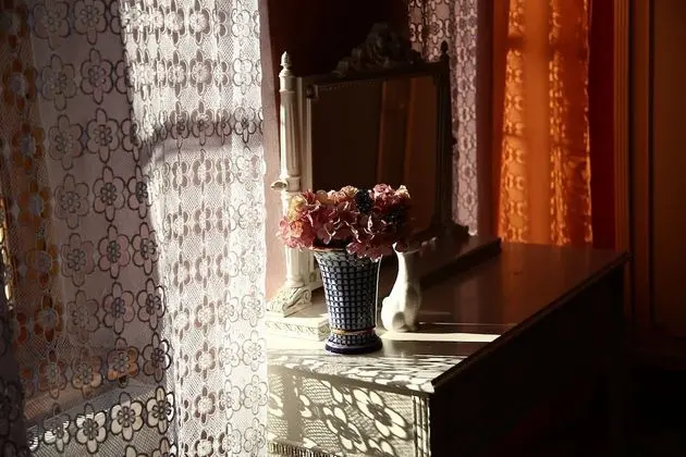 Exclusive Tek Büyük Yataklı Oda