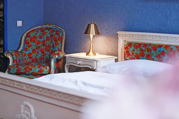 Exclusive Tek Büyük Yataklı Oda