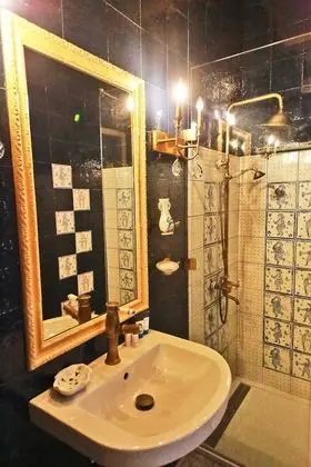 Exclusive Tek Büyük Yataklı Oda