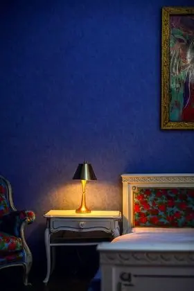 Exclusive Tek Büyük Yataklı Oda