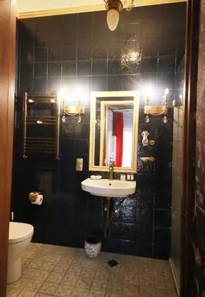 Exclusive Tek Büyük Yataklı Oda