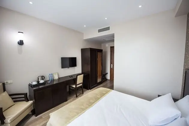 Economy Tek Büyük Yataklı Oda (Ground Floor)