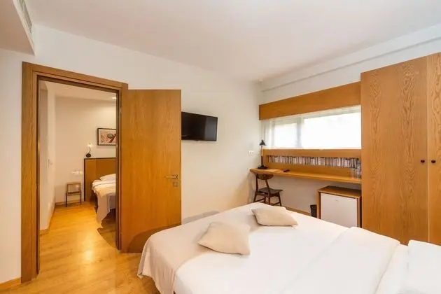 Connected rooms