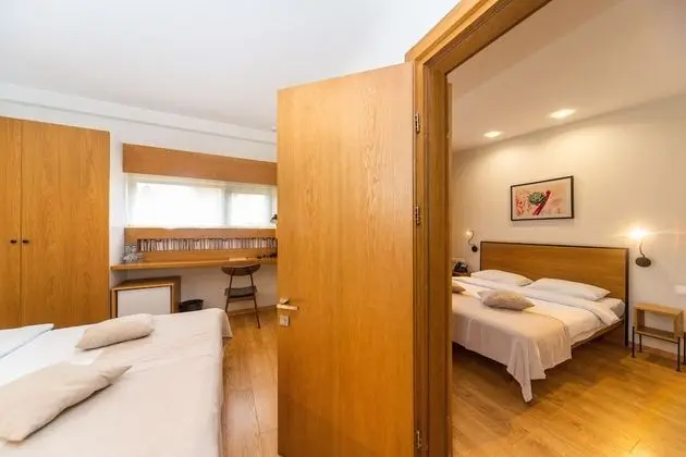 Connected rooms