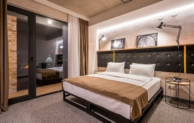 Deluxe Tek Büyük veya İki Ayrı Yataklı Oda, Balkon
