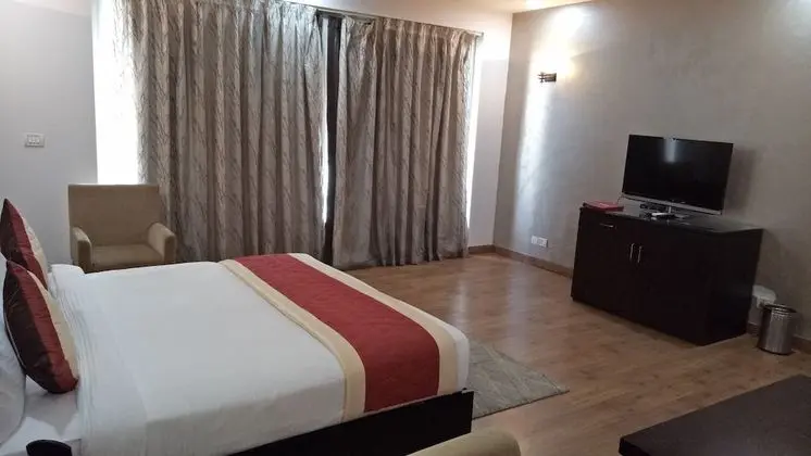 Deluxe Tek Büyük Yataklı Oda