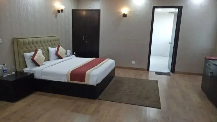 Deluxe Tek Büyük Yataklı Oda