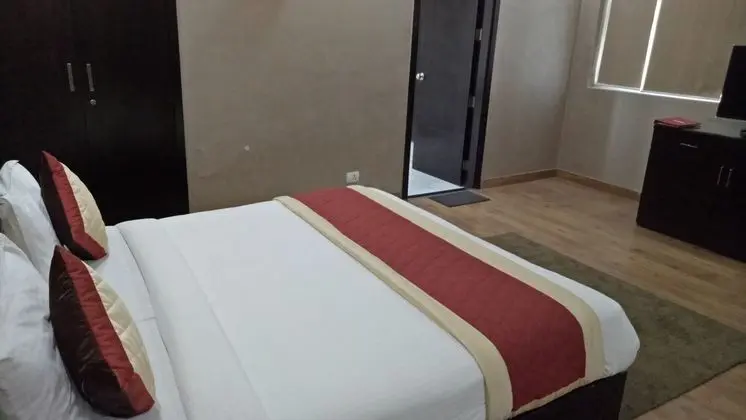 Premium Tek Büyük Yataklı Oda
