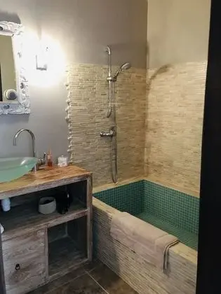 Deluxe Tek Büyük Yataklı Oda, 1 En Büyük (King) Boy Yatak, Deniz Manzaralı, Denize Bakan