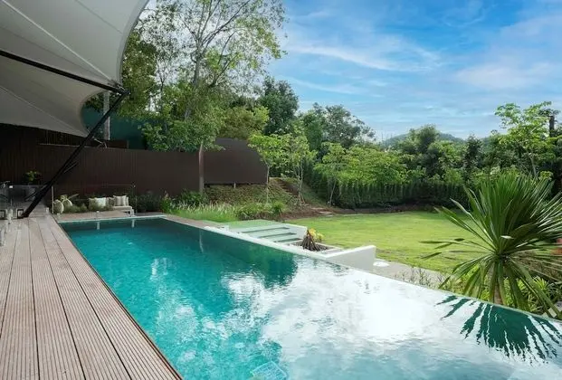 Eden Pool (Pet Friendly)