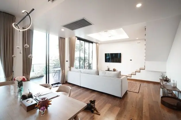Hilltop Residence (Pet Friendly)