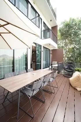 Hilltop Residence (Pet Friendly)