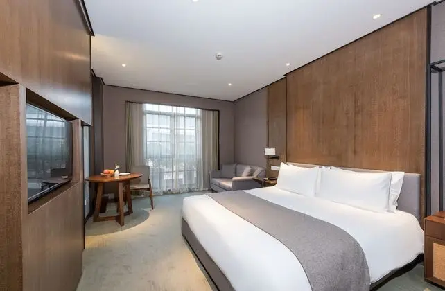 Deluxe Tek Büyük Yataklı Oda