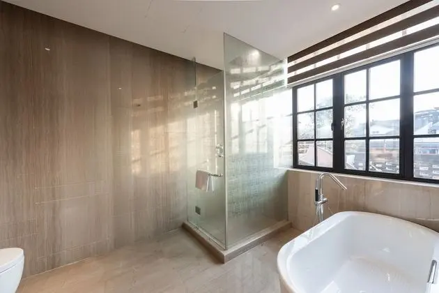 Grand Oda, 1 En Büyük (King) Boy Yatak, Bahçe Manzaralı