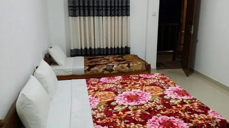 Üç Kişilik Oda, Birden Çok Yatak, Sigara İçilmez