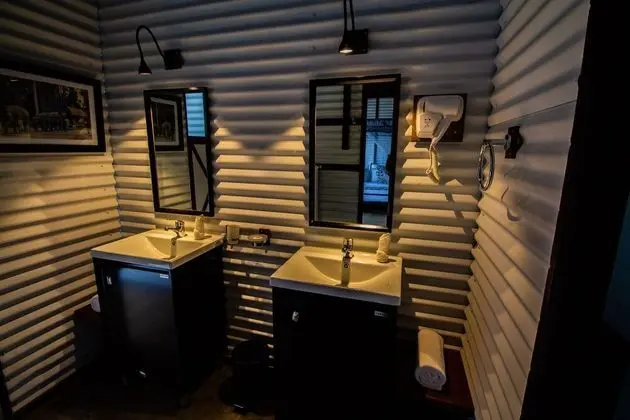 Deluxe Tek Büyük Yataklı Oda, 1 Yatak Odası, Bahçe Manzaralı