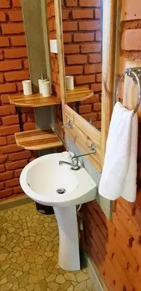 Tek Büyük Yataklı Oda, Birden Çok Yatak, Sigara İçilebilir, Tepe Manzaralı