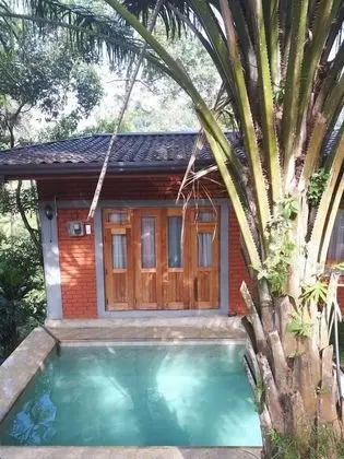 Üç Kişilik Oda, 1 Yatak Odası, Tepe Manzaralı, Havuz Kenarı