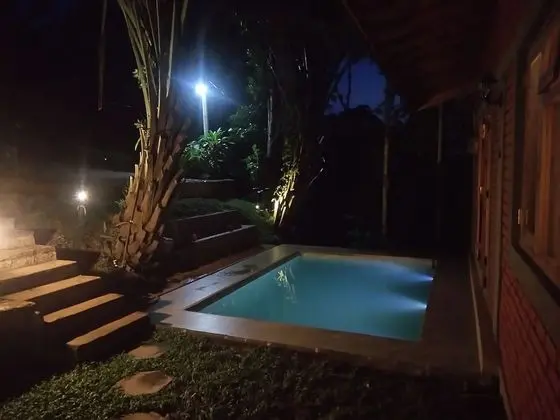 Üç Kişilik Oda, 1 Yatak Odası, Tepe Manzaralı, Havuz Kenarı