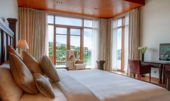 Master Suite -  Sir James Taylor