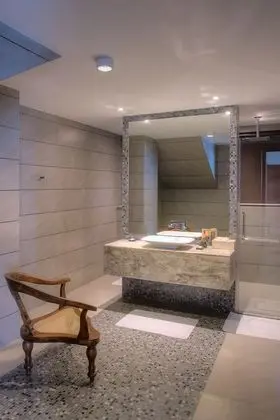 Master Suite -  Sir James Taylor