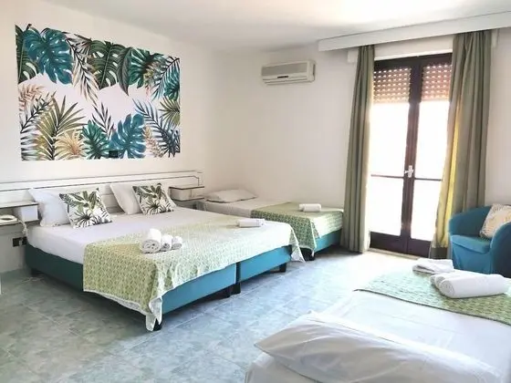 Deluxe Dört Kişilik Oda