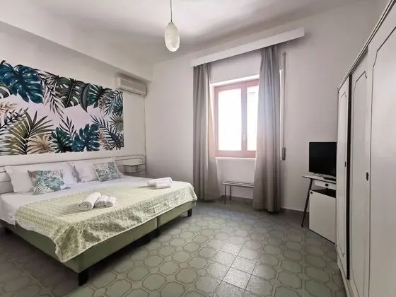 Economy Tek Büyük Yataklı Oda