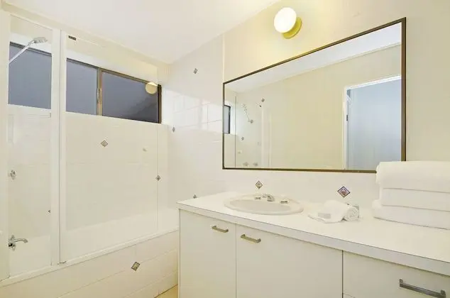 Apart Daire, 2 Yatak Odası, Havuz Manzaralı (Unit 5)
