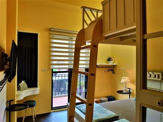 Comfort Üç Kişilik Oda, Balkon, Şehir Manzaralı