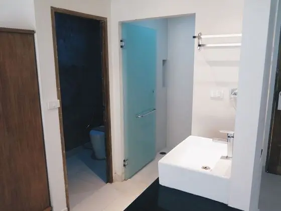 Deluxe Pool Access