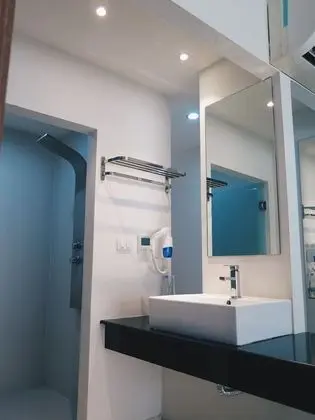 Deluxe Pool Access