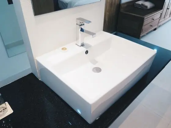 Deluxe Pool Access