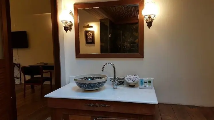 4 Bedrooms Villa