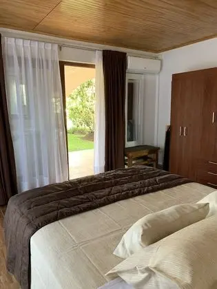 Room Nua, 1 Double Room, Bathtub, Garden View