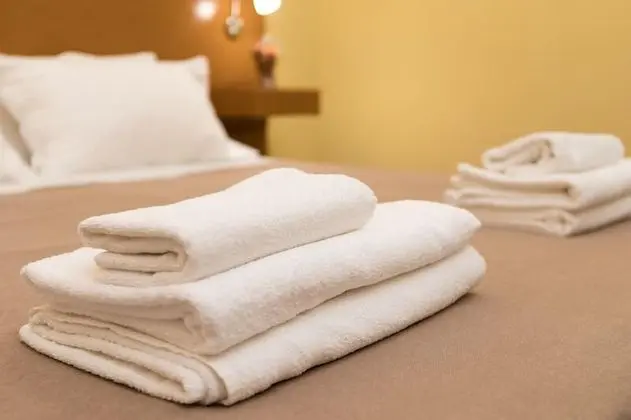 İki Ayrı Yataklı Oda, 1 Çift Kişilik Yatak