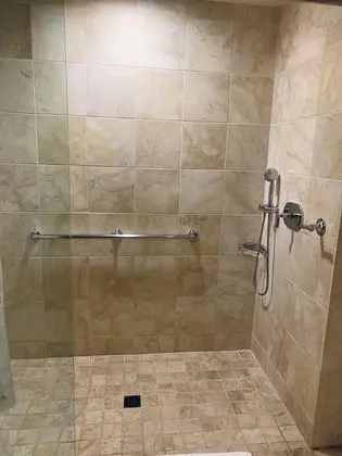 Superior Oda, 1 Büyük (Queen) Boy Yatak, Engellilere Uygun (Shower)