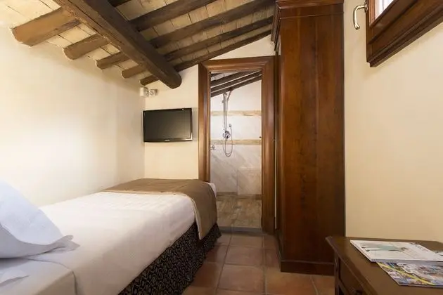 Deluxe Üç Kişilik Oda, Teras