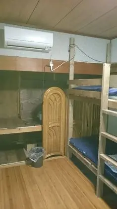Ortak Ranzalı Oda, Sadece kadınlar için