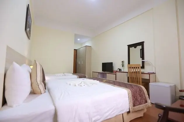 Deluxe Üç Kişilik Oda, Sigara İçilebilir