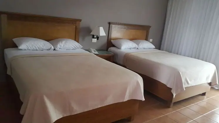 Basic Tek Büyük Yataklı Oda