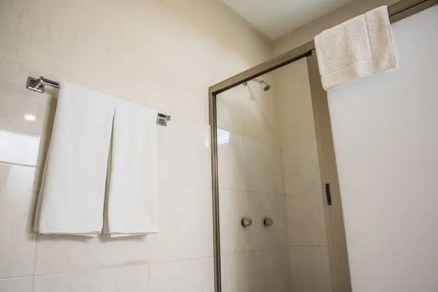 Luxury Tek Büyük Yataklı Oda