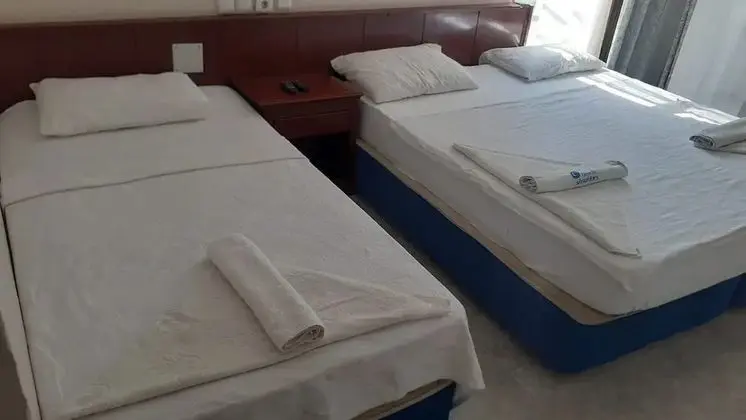 Balkonlu Standart üç kişilik oda