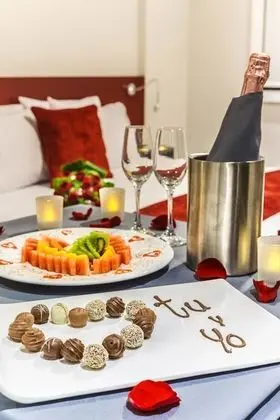 Tek Büyük veya İki Ayrı Yataklı Oda