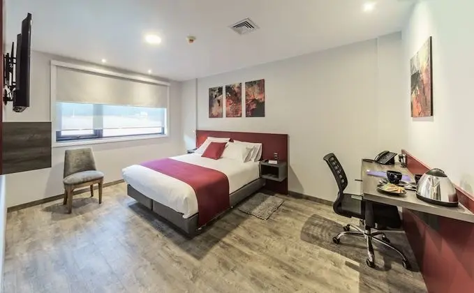 Tek Büyük Yataklı Oda