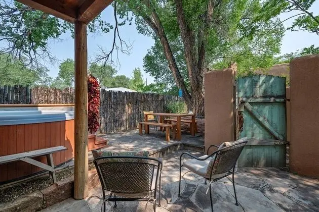 Ev (Tecolote - Authentic Home Right Next )