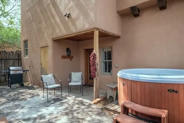 Ev (Tecolote - Authentic Home Right Next )